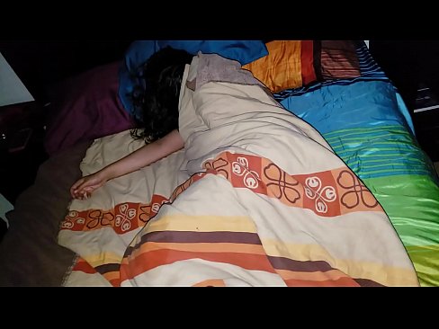 ❤️ Anak tiri memarahi ibu tirinya yang masih muda saat dia tidur. ❌ Porno di id.novoporn.ru ❤